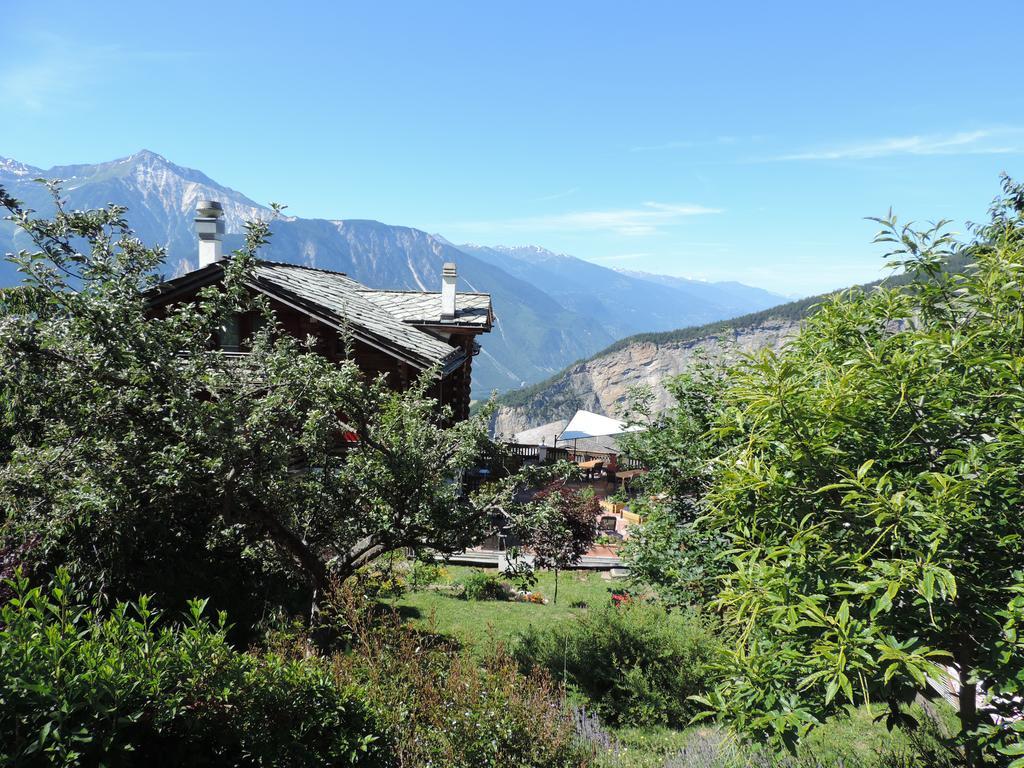Bed and Breakfast La Demeure Des Elfes Albinen Exterior foto